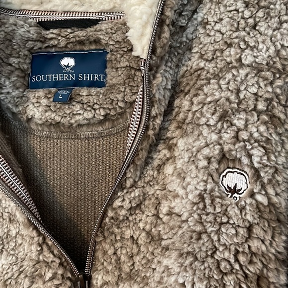 Southern Shirt Company brown/tan Sherpa pull-over - Picture 2 of 3